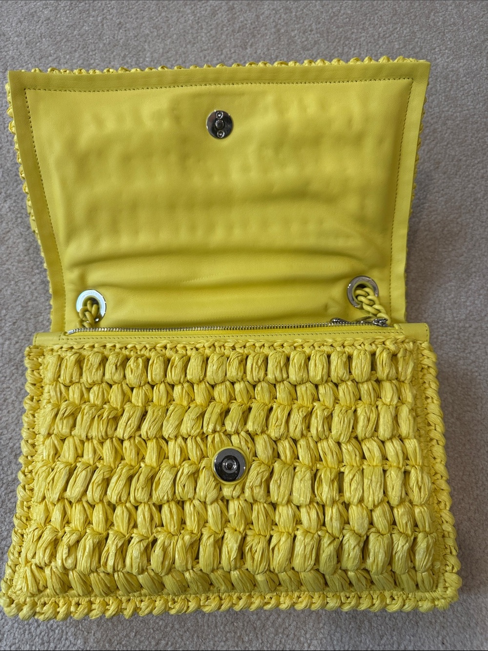 Salvatore Ferragamo Viva crochet shoulder bag - Picture 6 of 10